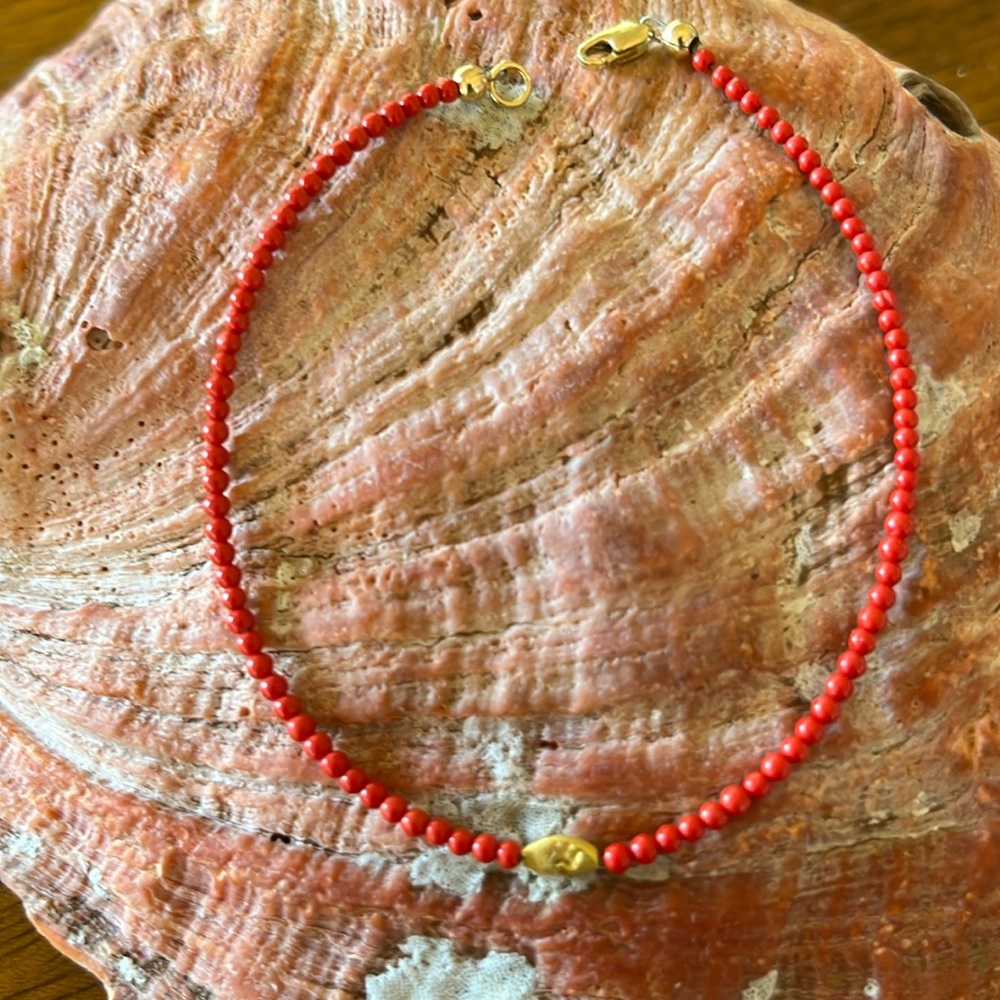 Takara design 22k gold charm coral bracelet